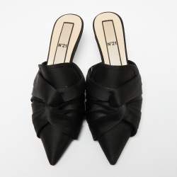 Pre Owned صندل إن 21 ساتان أسود بعقدة مقاس 39