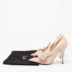 مملوكة مسبقًا حذاء كعب عالي N° 21 أبستراكت جلد بيج مزين فيونكة ومقدمة مدببة مقاس 39