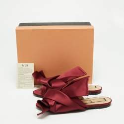 Pre Owned حذاء مولز Nº21  ساتان عنابي نمط عقدة مقاس 39