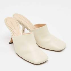 Nicholas Kirkwood Cream Leather Sandals Size 40