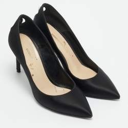 مملوكة مسبقًا حذاء كعب عالي نيكولاس كيركوود سويدي أسود بتفاصيل لؤلؤ مزيف مقاس 38