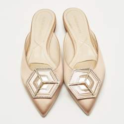 مملوكة مسبقًا صندل سلايد نيكولاس كيركوود عدن ساتان بيج مرصع بالكريستال مسطح مقاس 38