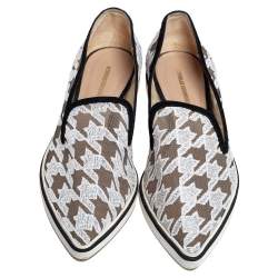 Nicholas Kirkwood White/Black Fabric and Mesh Pointed Toe Slip On Sneakers Size 40
