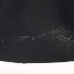 مملوكة مسبقًا حقيبة كروس أوف وايت مشبك ملف منحوت جلد أسود