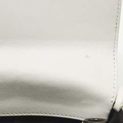 مملوكة مسبقًا حقيبة كروس أوف وايت مشبك ملف منحوت جلد أسود