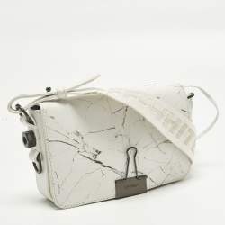 مملوكة مسبقًا حقيبة كروس أوف وايت مشبك ملف منحوت جلد أسود