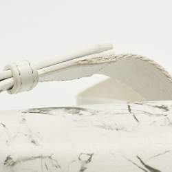 مملوكة مسبقًا حقيبة كروس أوف وايت مشبك ملف منحوت جلد أسود