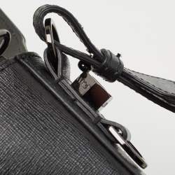 Pre Owned Off-White Black/White Diagonal Print Leather Mini Binder Clip Crossbody Bag