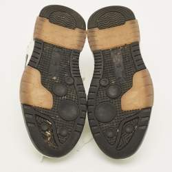 مملوكة مسبقًا حذاء رياضي أوف وايت جلد أبيض/أزرق "آوت أوف أوفيس" مقاس 41