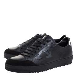 Pre Owned حذاء رياضي أوف وايت أربطة جلد طباعة أرو أسود مقاس 38