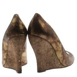 مملوكة مسبقًا Oscar de la Renta Metallic Bronze Leather Romana Cork Wedge Peep Toe Pumps Size 40