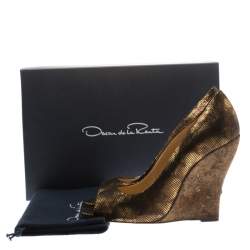 مملوكة مسبقًا Oscar de la Renta Metallic Bronze Leather Romana Cork Wedge Peep Toe Pumps Size 40