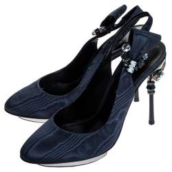 Pre Owned صندل اوسكار دى لارينتا فتحة كعب جوليت زخرفة كريستال قماش حريري مضلع ناعم فايي أزرق مقاس 39.5