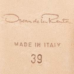 Pre Owned حذاء باليرينا فلات أوسكار دي لا رنتا هينيت جلد بروغي أسود / أبيض لامع مقاس 39