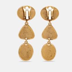 Pre Owned Oscar de la renta Carved Resin Gold Tone Clip-On Drop Earrings