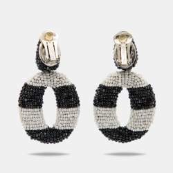 Pre Owned Oscar De La Renta Oscar O Black & White Beads Silver Tone Clip On Earrings