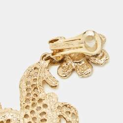 Pre Owned Oscar de la Renta Gold Filigree Floral Clip On Earrings