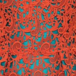 مملوكة مسبقًا فستان اوسكار دي لا رينتا طبقة دانتيل برتقالي وقماش أزرق مخضر بلا حمالات مقاس صغير جداً (اكس سمول)