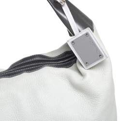 Pre Owned Oscar de la Renta Off White Leather Zipped Hobo