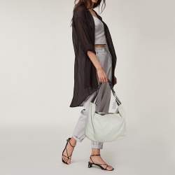 Pre Owned Oscar de la Renta Off White Leather Zipped Hobo