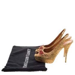 مملوكة مسبقًا صندل أوسكار دي لارينتا جلد بني فاتح مزخرف بحزام للكاحل نعل سميك مقاس 38