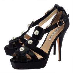 Pre Owned صندل أوسكار دي لارينتا ساتان أسود لؤلؤ مزين مقاس 37