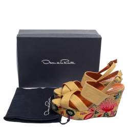 Pre Owned Oscar de la Renta Beige Fabric Wedge Sandals Size 38