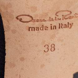 Pre Owned Oscar de la Renta Black Leather Pumps Size 38