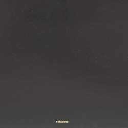 مملوكة مسبقًا حقيبة كتف باكو رابان جلدية سوداء بحلقة كبيرة