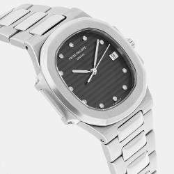 Pre Owned Patek Philippe Nautilus 3900/1 Quartz Silver Stainless Steel Women's Wristwatch 33 mm