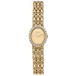 Patek Philippe Champagne Diamonds 18K Yellow Gold Vintage Oval 4752/001 Women's Wristwatch 18 MM