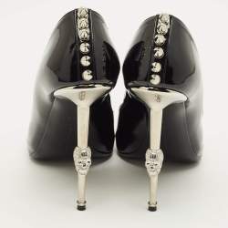 مملوكة مسبقًا Philipp Plein Skull Heel Size 39 Black Patent Leather Studded Pointed Toe Pumps
