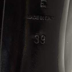 مملوكة مسبقًا Philipp Plein Skull Heel Size 39 Black Patent Leather Studded Pointed Toe Pumps