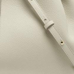 مملوكة مسبقًا حقيبة هوبو بولين ناميرو نوف جلد أبيض عاجي