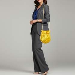 Pre Owned حقيبة دلو بولو رالف لورين ساتان لون الخردل رباط كبير بوني