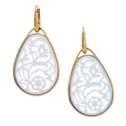 Pomellato Victoria Carved Agate 18k Rose Gold Drop Earrings