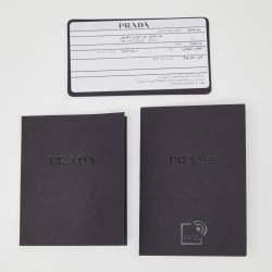 مملوكة مسبقًا Prada Grey Saffiano Leather Zip Card Holder