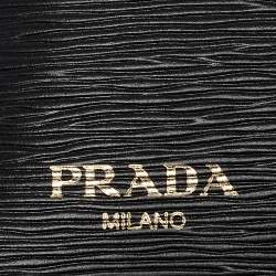 مملوكة مسبقًا Prada Black/Red Vitello Move Leather Logo Bifold Compact Wallet