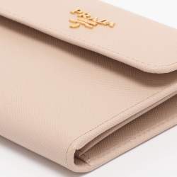 Pre Owned محفظة بريدا جلد سافيانو معدني وردي قابلة للطي بشكل ثنائي
