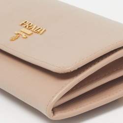 Pre Owned Prada Beige Vitello Move Leather Flap Continental Wallet