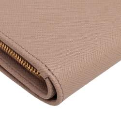 Pre Owned Prada Beige Leather Saffiano Metal Level Wallet