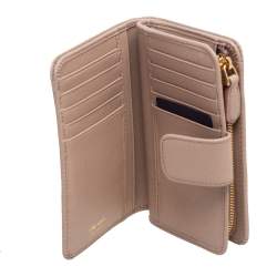 Pre Owned Prada Beige Leather Saffiano Metal Level Wallet