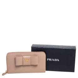 Pre Owned Prada Beige Saffiano Leather Bow Zip Around Wallet