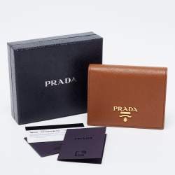 Pre Owned Prada Brown Saffiano Leather Bifold Wallet