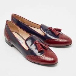 مملوكة مسبقًا حذاء سليبر فلات برادا سموكينغ جلد لامع عنابي مقاس 36