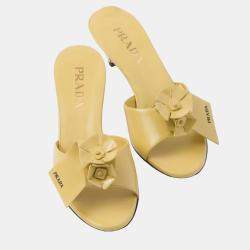 مملوكة مسبقًا Prada Brushed Leather Sandals 37