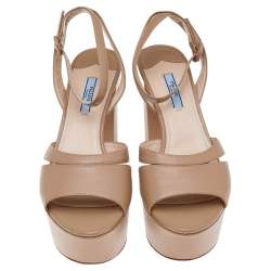 Pre Owned Prada Beige Saffiano Patent Leather Ankle Strap Block Heel Platform Sandals Size 40