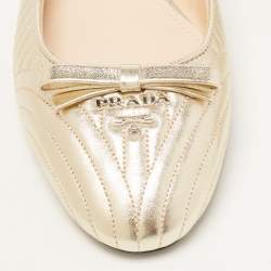 مملوكة مسبقًا Prada Gold Quilted Leather Bow Ballet Flats Size 42