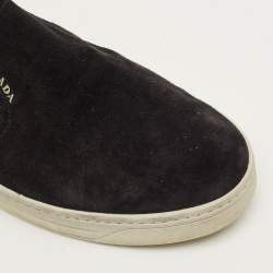 Pre Owned حذاء رياضي برادا سبورت سويدي أسود بدون أربطة مقاس 38.5