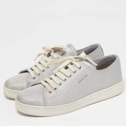 Pre Owned حذاء رياضي برادا سبورت قماش معدني فضي عنق منخفض مقاس 40.5